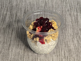 Deser chia z granolą i żurawiną - 200 g.