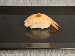 7. Nigiri: Krewetka z sosem ostrygowym