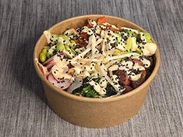 POKE BOWL:  Marynowany surowy tuczyk